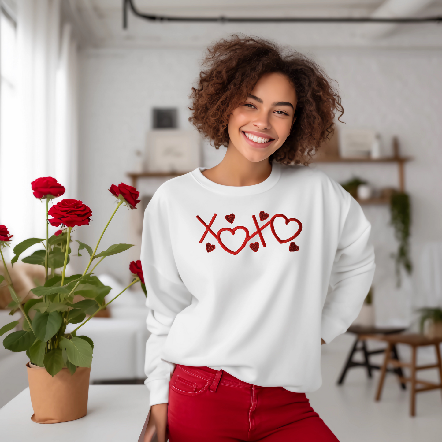 xoxo white sweatshirt with glitter hearts